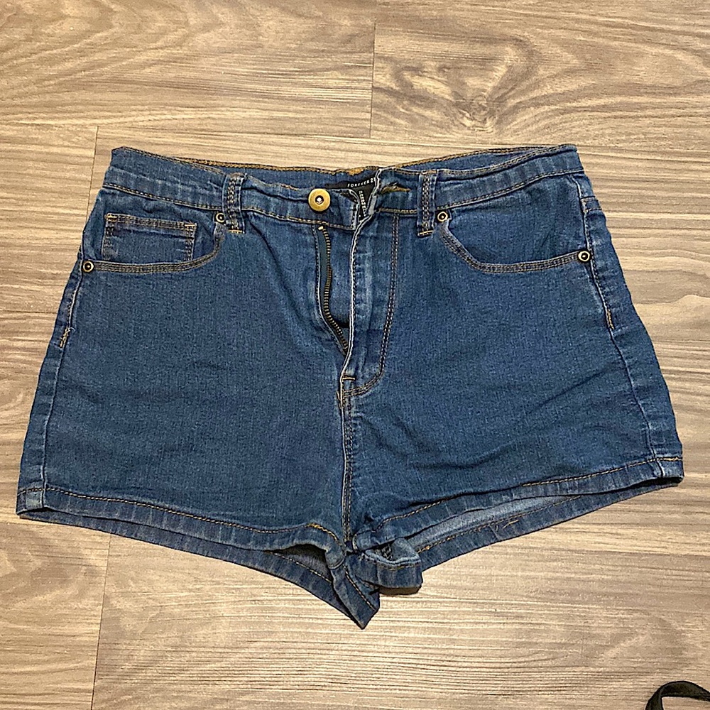 High waisted jean booty shorts F21